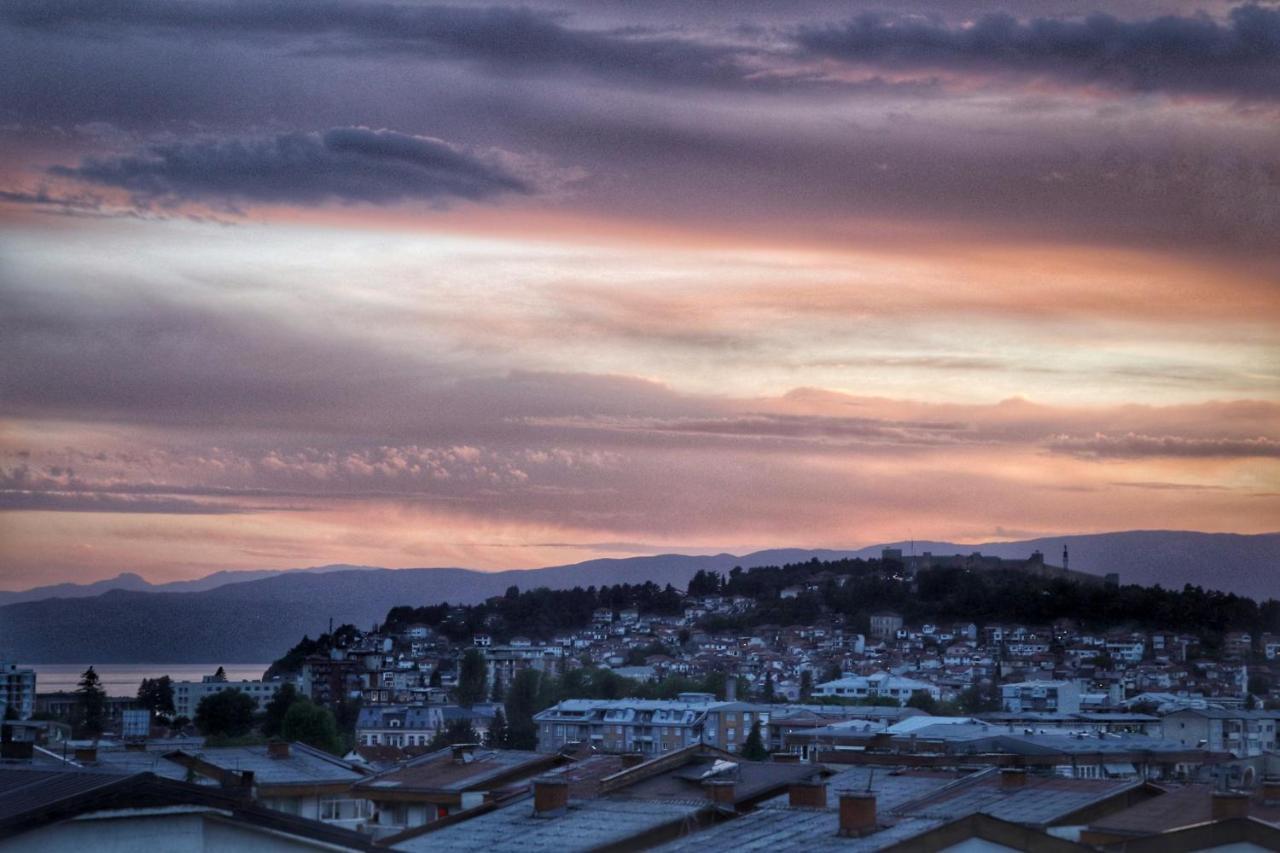 Nadia Apartment Ohrid With Lake View ภายนอก รูปภาพ